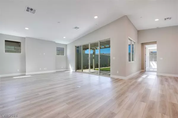 10252 Arrow Range Avenue, Las Vegas, NV 89166