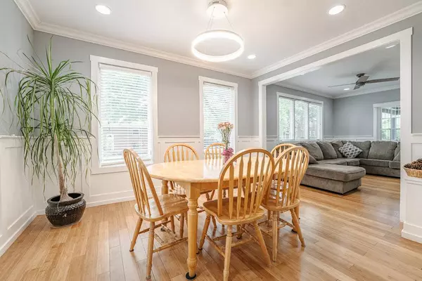 18324 Oakley AVE, Lansing, IL 60438