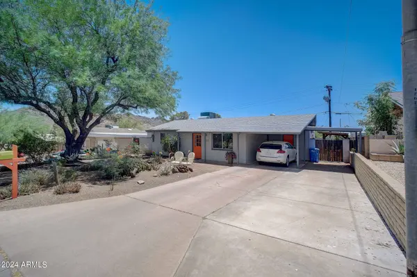 1233 E DESERT COVE Avenue, Phoenix, AZ 85020