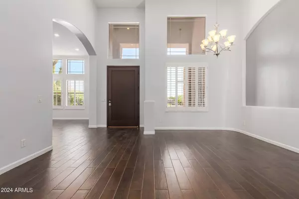 4802 E CIELO GRANDE Avenue, Phoenix, AZ 85054