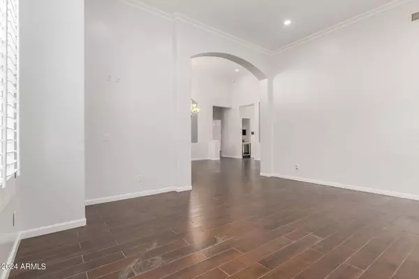 4802 E CIELO GRANDE Avenue, Phoenix, AZ 85054