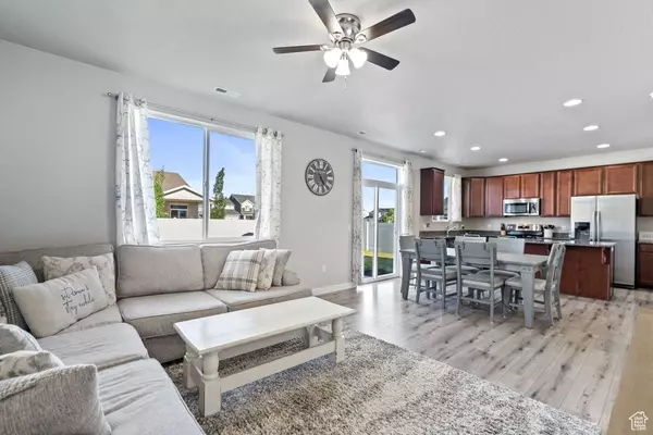 3461 S POPLAR LN, Syracuse, UT 84075