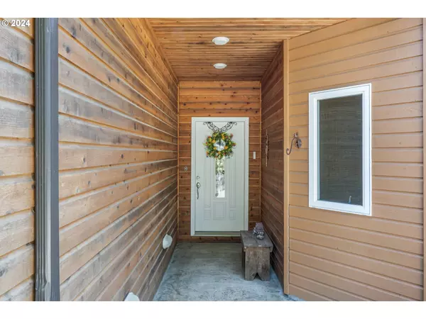 1240 SW CHAD DR, Waldport, OR 97394