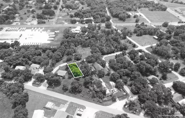 609 Baker ST, Navasota, TX 77868