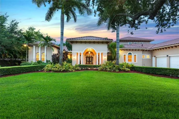 7480 SW 100th St, Pinecrest, FL 33156-3125