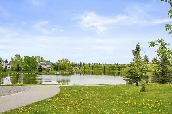 108 Harvest Hills DR NE, Calgary, AB T3K 3X4