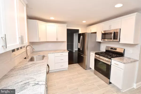 120 BARCROFT DR, Cherry Hill, NJ 08034