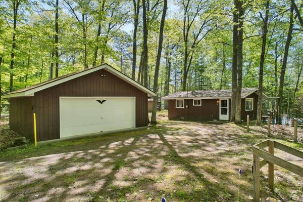 6256 BOYGAN LAKE RD, Land O Lakes, WI 54540