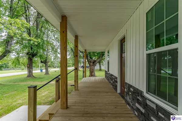 1739 Bardstown Road, Hodgenville, KY 42748