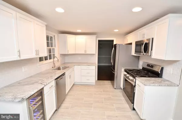 120 BARCROFT DR, Cherry Hill, NJ 08034