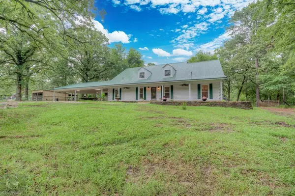 1124 Johnson Road, Doyline, LA 71023