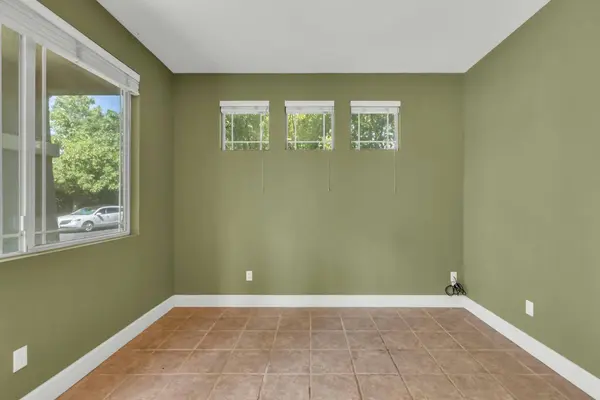 3300 Sondiesa WAY, Elk Grove, CA 95758