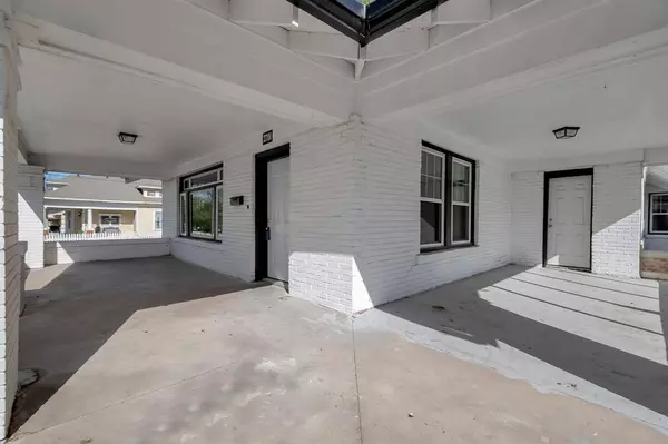 2701 Carter Avenue, Fort Worth, TX 76103