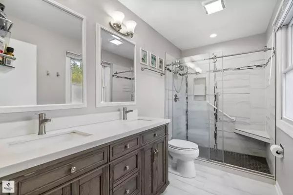 639 W Longview LN, Palatine, IL 60067