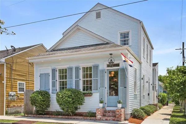 3726 CONSTANCE ST, New Orleans, LA 70115