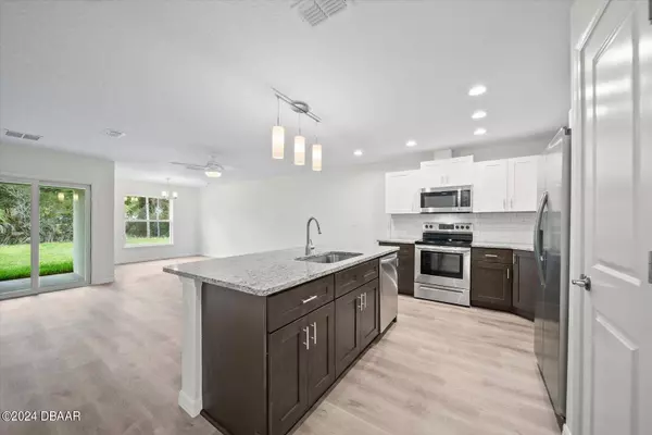 23 Rosecroft LN, Palm Coast, FL 32164