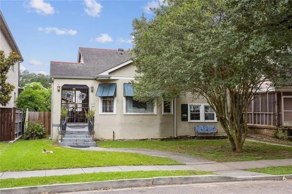 6135 VICKSBURG ST, New Orleans, LA 70124