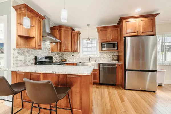 18324 Oakley AVE, Lansing, IL 60438