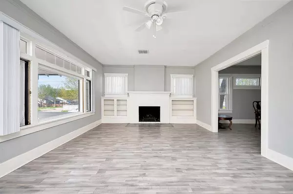 2701 Carter Avenue, Fort Worth, TX 76103