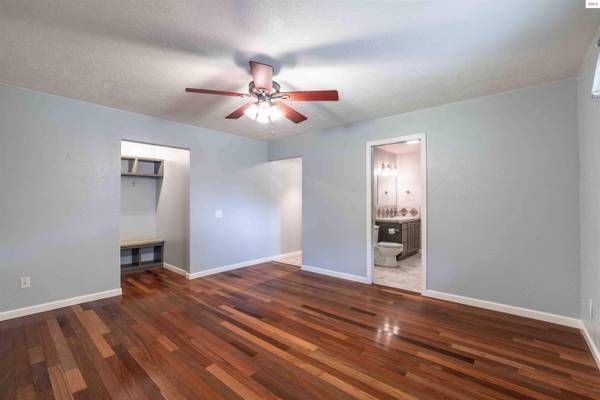 628 N Riley Creek Road, Laclede, ID 83841