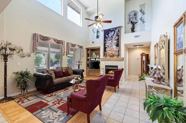 2215 E Washington Avenue, Reedley, CA 93654
