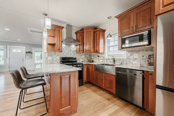 18324 Oakley AVE, Lansing, IL 60438