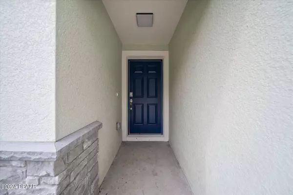 23 Rosecroft LN, Palm Coast, FL 32164