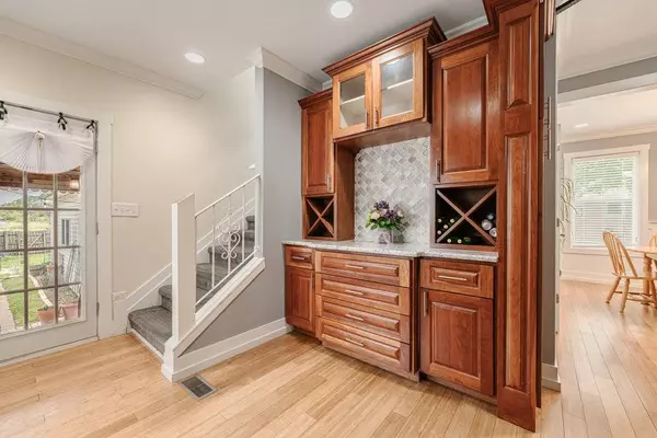 18324 Oakley AVE, Lansing, IL 60438