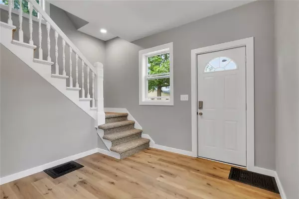 608 D Avenue, Vinton, IA 52349