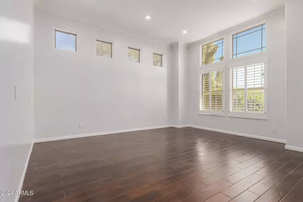 4802 E CIELO GRANDE Avenue, Phoenix, AZ 85054