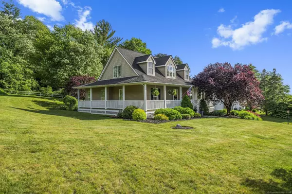 12 Wendover Road, Suffield, CT 06078