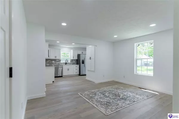 1739 Bardstown Road, Hodgenville, KY 42748