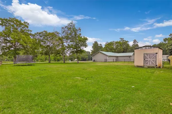 19479 Wells RD, Conroe, TX 77306