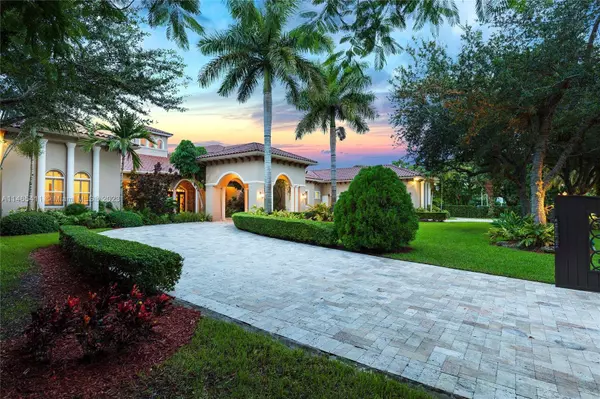 7480 SW 100th St, Pinecrest, FL 33156-3125