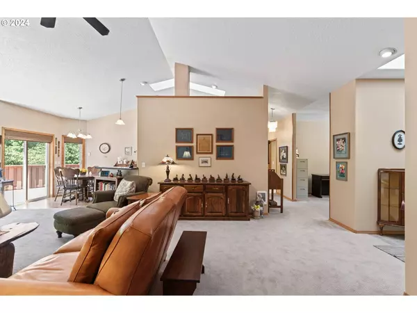 1240 SW CHAD DR, Waldport, OR 97394