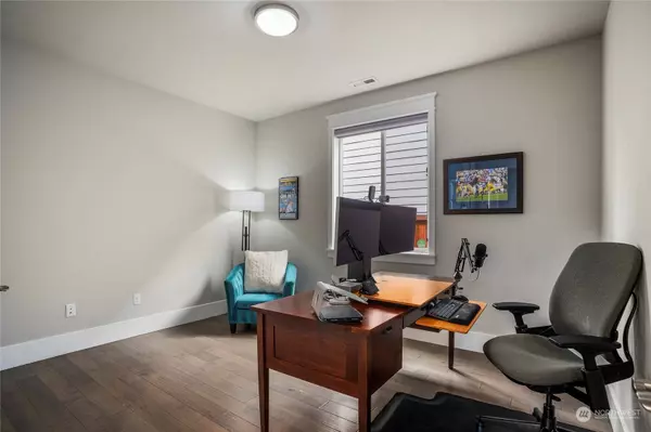 10122 134th PL NE, Kirkland, WA 98033