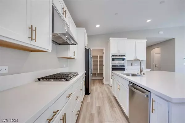 10252 Arrow Range Avenue, Las Vegas, NV 89166