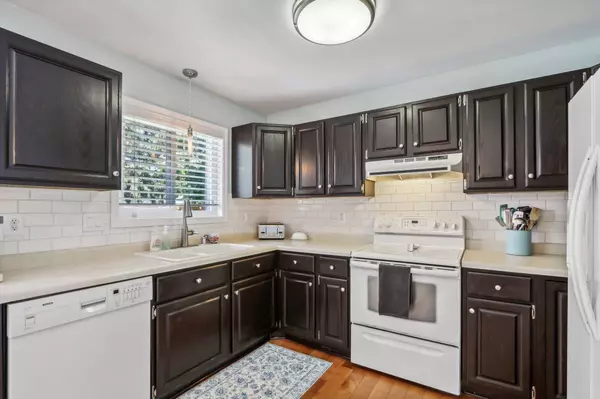 1015 S Holiday Drive, Waunakee, WI 53597