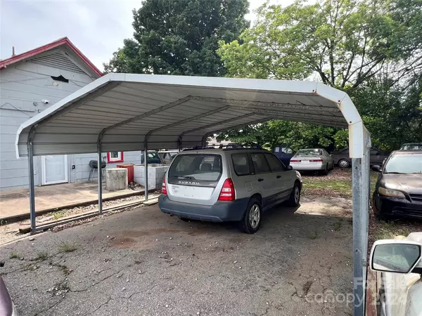 3994 Tom Calloway LN, Hudson, NC 28638