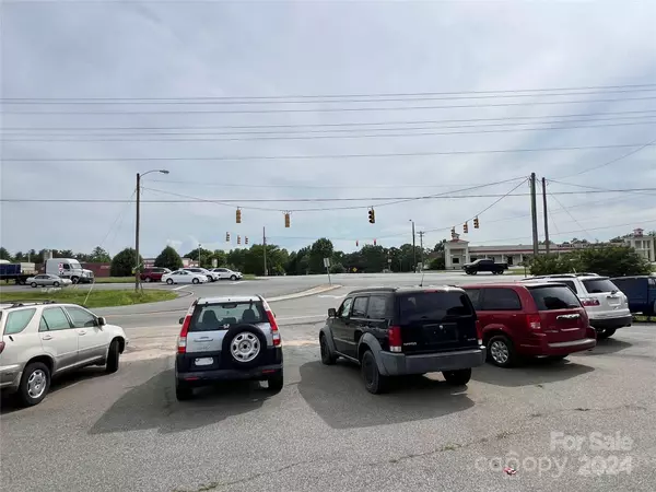 3994 Tom Calloway LN, Hudson, NC 28638