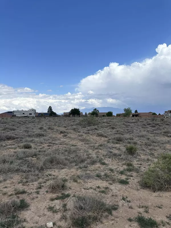 716 2nd ST NE, Rio Rancho, NM 87144