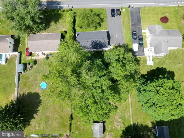 1386 ANDREWS LAKE RD, Felton, DE 19943