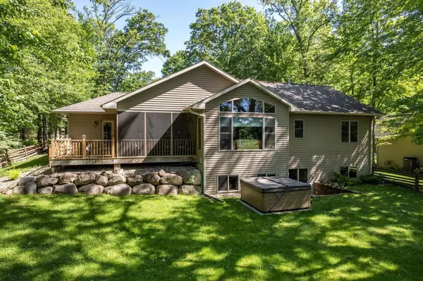 E9379 Innisbrook Lane, Wisconsin Dells, WI 53965