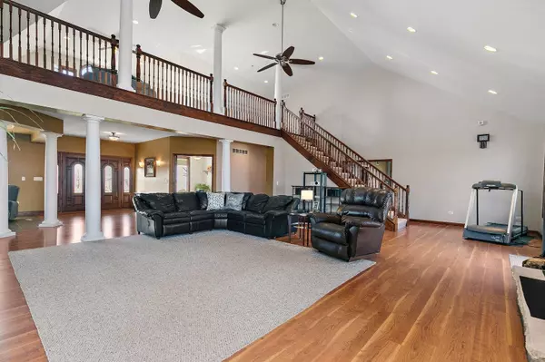 550 Maplewood RD, Somonauk, IL 60552