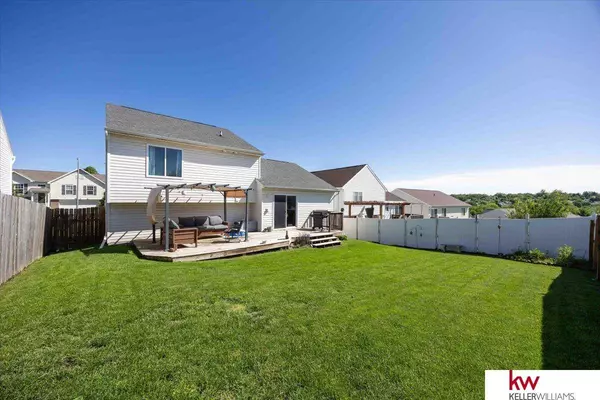 8815 Quest Street, Omaha, NE 68122