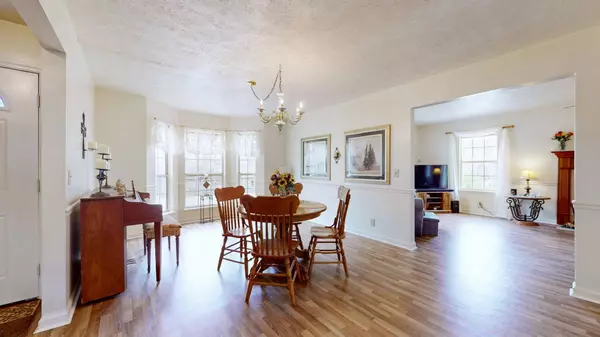 1008 Cross Country Dr, Kingston Springs, TN 37082