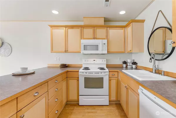 137 NE Tucannon CT, Bremerton, WA 98311