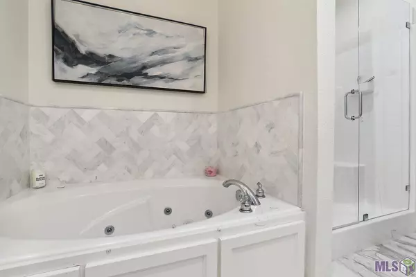 9124 OLD HAMMOND HWY #4, Baton Rouge, LA 70809