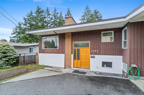 1207 Thunderbird Dr, Nanaimo, BC V9S 2P4