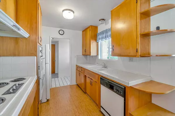 9524 Golden DR, Orangevale, CA 95662